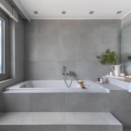 Soligia Helios Pefkali