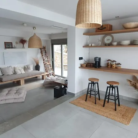 Soligia Helios Pefkali