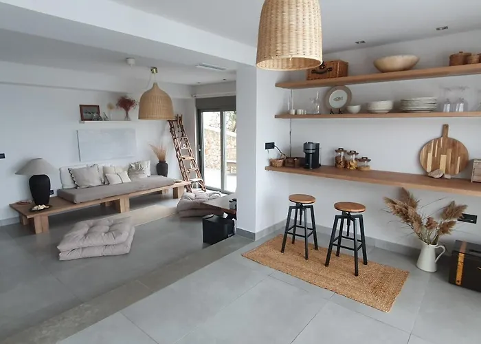 Soligia Helios Pefkali